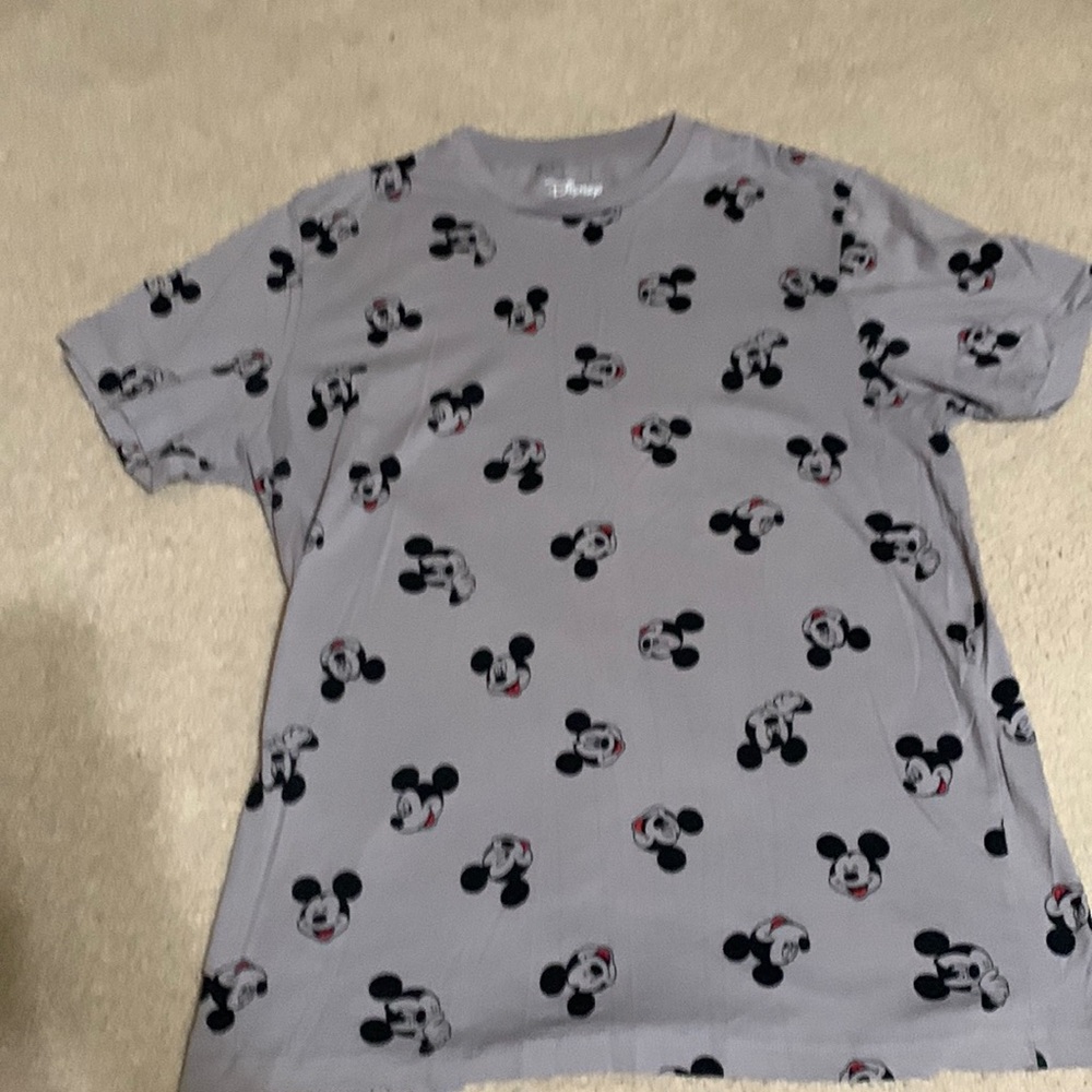 Disney Mickey head tee ***Bundle for 3/$25 tees